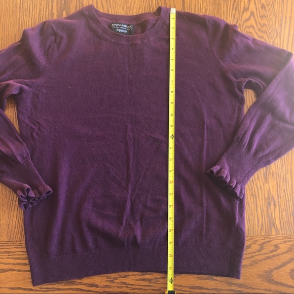 Women’s Banana Republic flipucci Wool Sweater with Ruffles at Cuffs Size Large - Picture 7 of 9